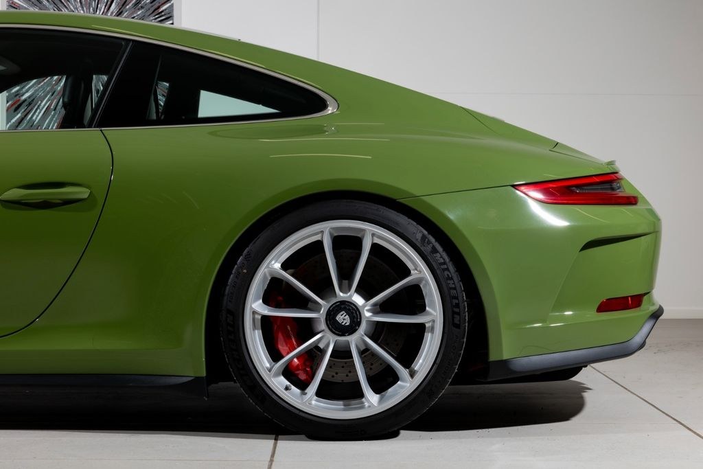 نمای دیگر پورشه 991 GT3 تورینگ