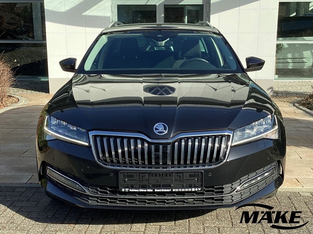 نمای دیگر اشکودا سوپرب کمبی استایل 2.0TSI DSG RFK LED ACC AHK ST