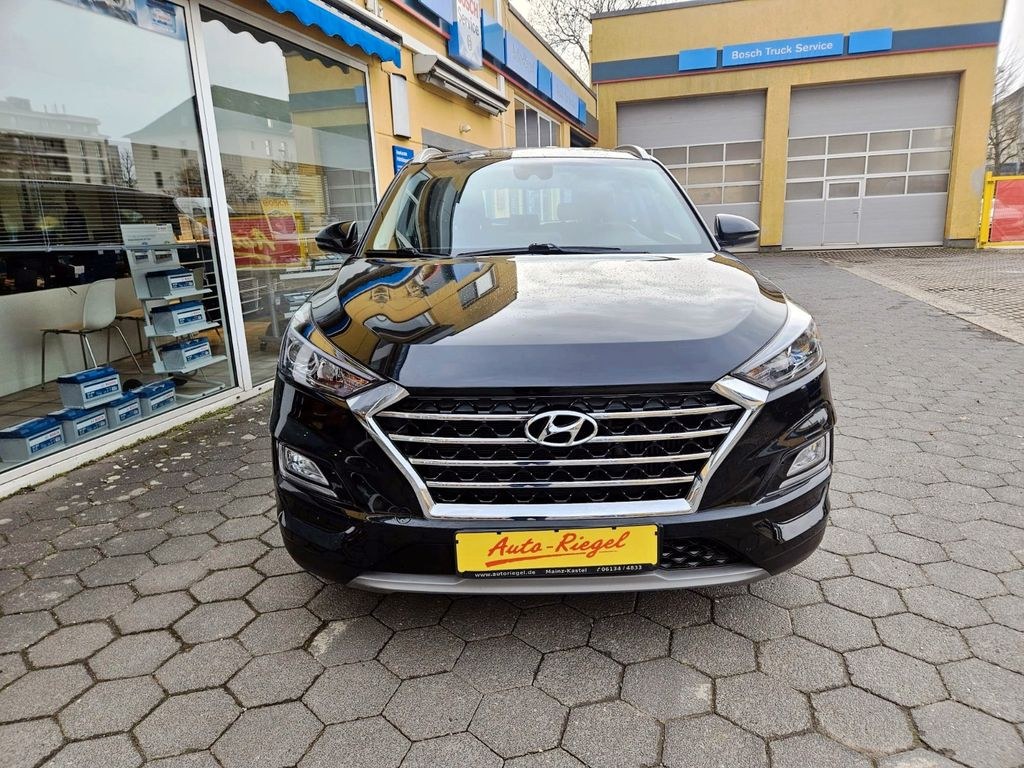 نمای دیگر هیوندای توسان ترند 2WD - ناوی / دوربین / SHZ / AHK