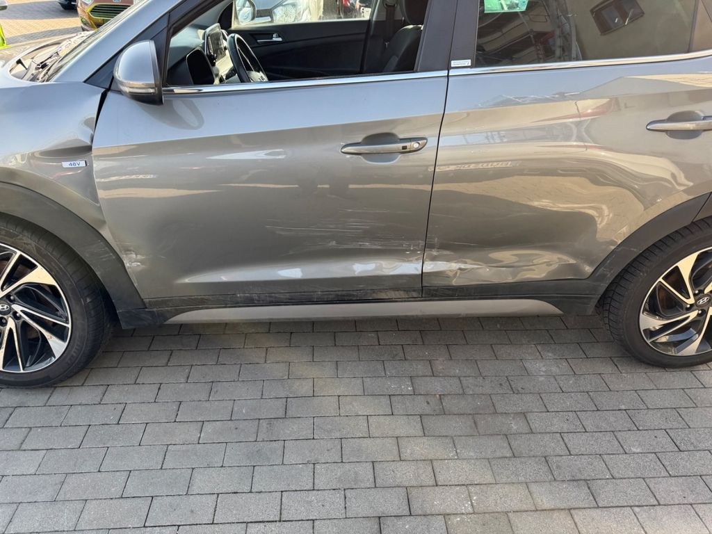نمای دیگر هیوندای توسان ادونتیج + مایلد هیبرید 2WD