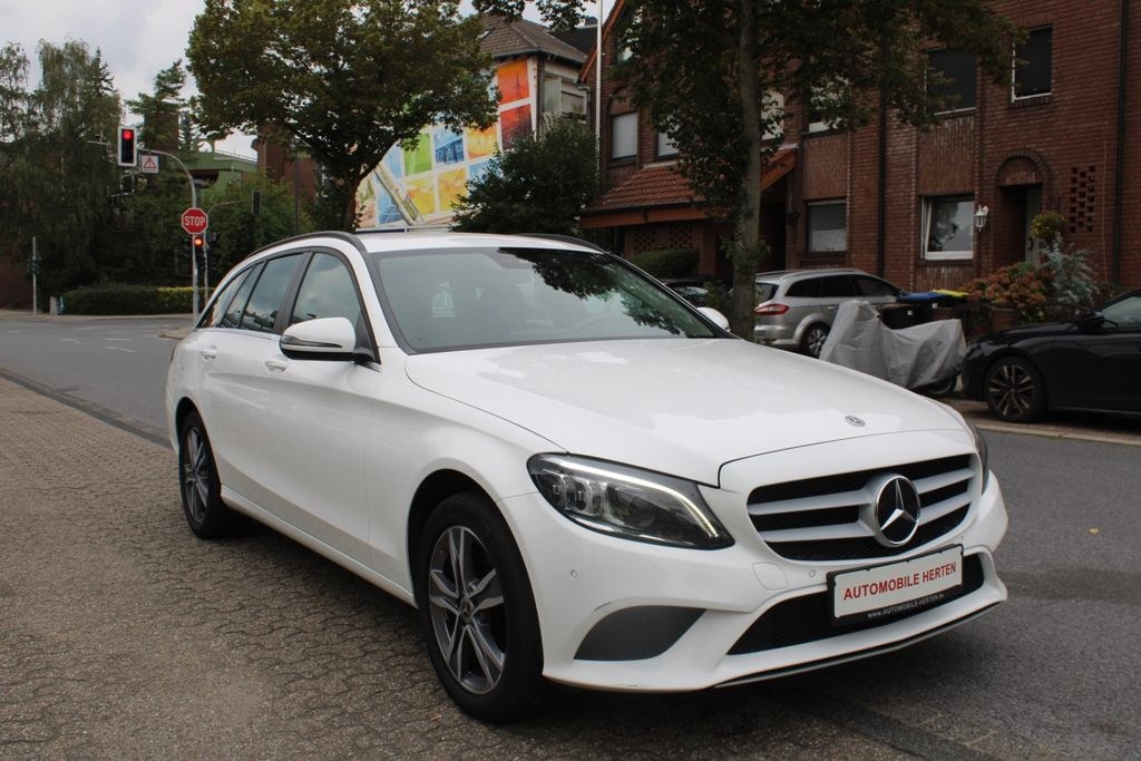 نمای دیگر مرسدس بنز C 220 d 4Matic*استیشن*فیس‌لیفت*ناوبری*ILS*عالی!