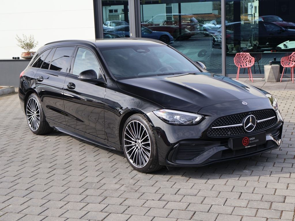 نمای دیگر مرسدس بنز C 300 T d AMG لاین-نایت پک-استند هیتر-دیسترونیک