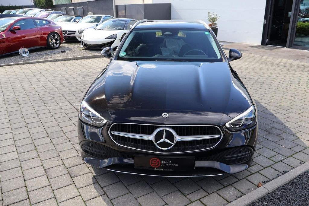 نمای دیگر مرسدس بنز C 200 T آوانگارد فیس لیفت قلاب یدک-دوربین-ناوی-LED