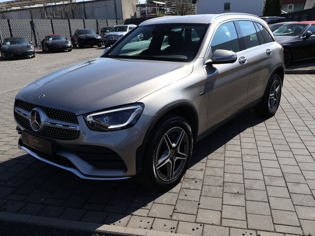نمای دیگر مرسدس بنز GLC 300 de 4M AMG کی لس گو-دیسترونیک-دوربین