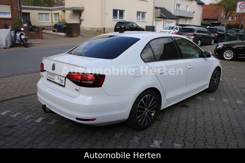 نمای دیگر فولکس واگن جتا 1.8 TSI*چرم*ناوبری*DSG*رینگ آلومینیومی*عالی!