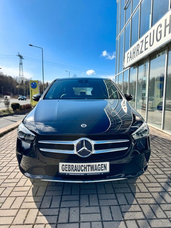 نمای دیگر مرسدس بنز B 220 B B 220 4Matic