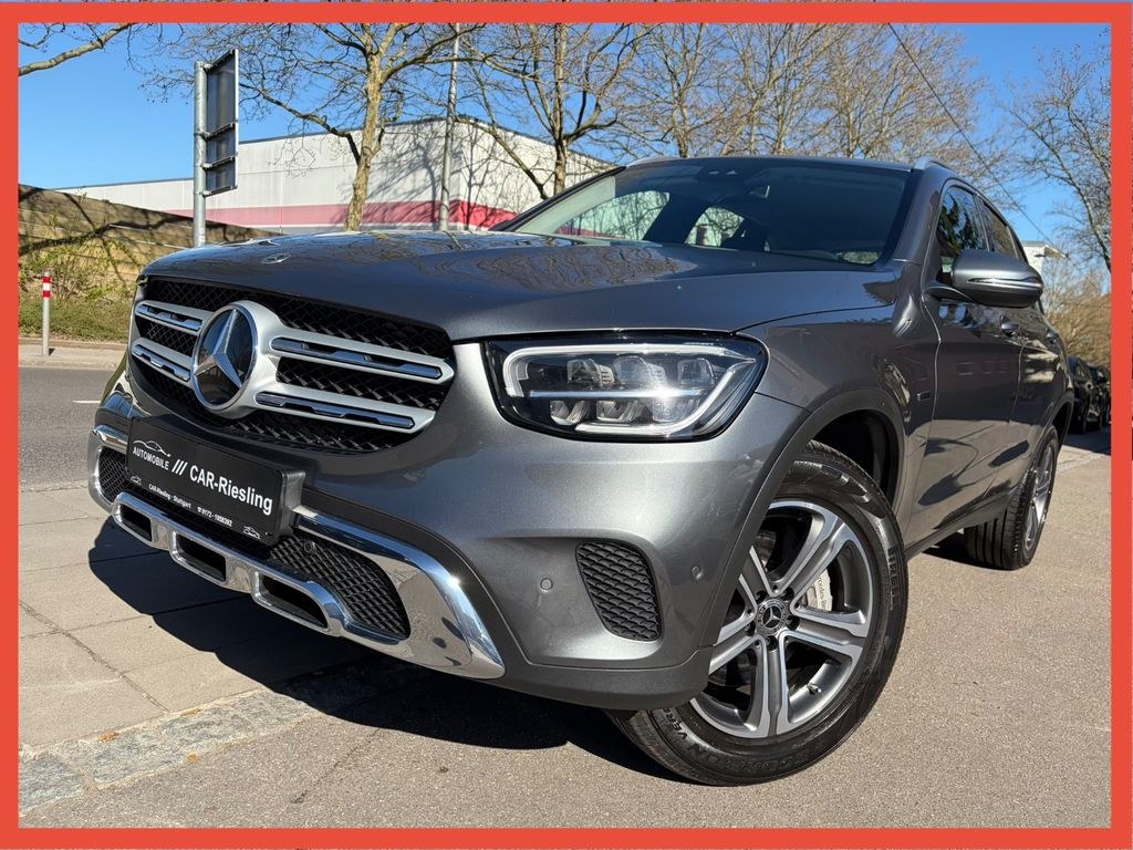 مرسدس بنز GLC 300 de 4Matic/دوربین/DAB/I HAND