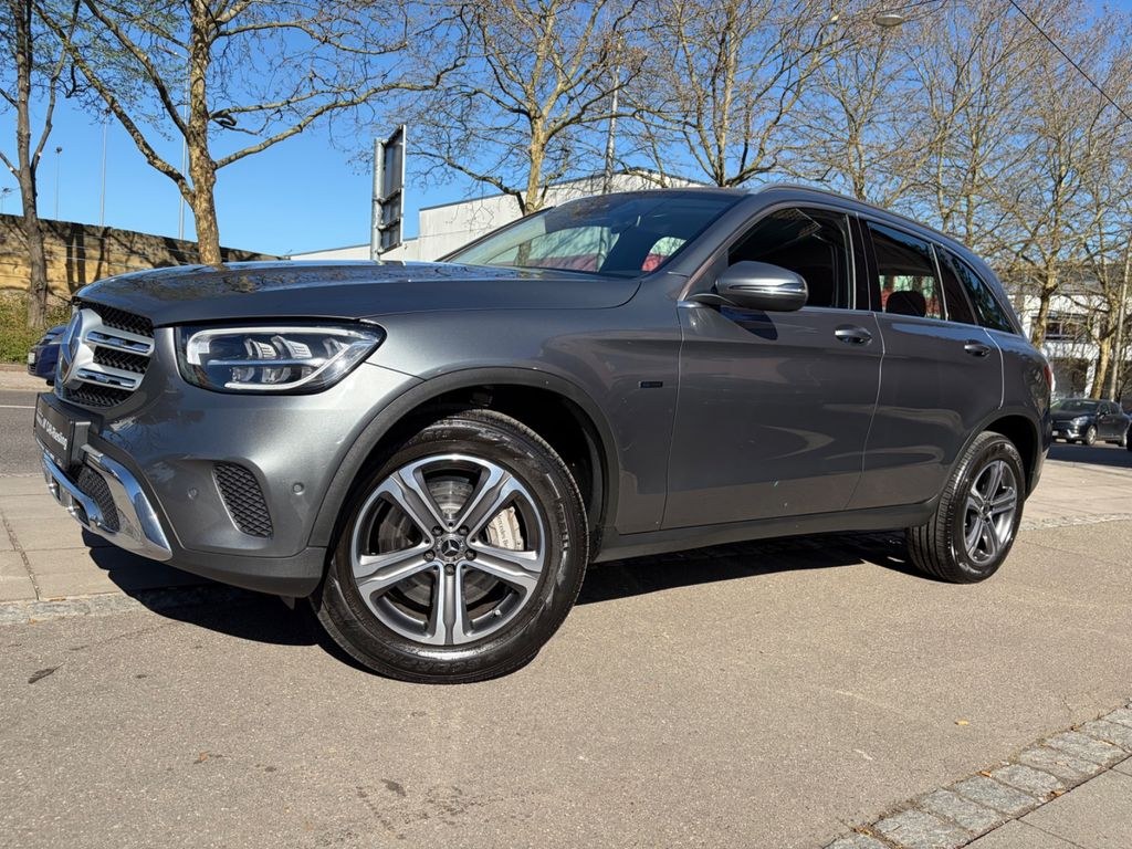 نمای دیگر مرسدس بنز GLC 300 de 4Matic/دوربین/DAB/I HAND