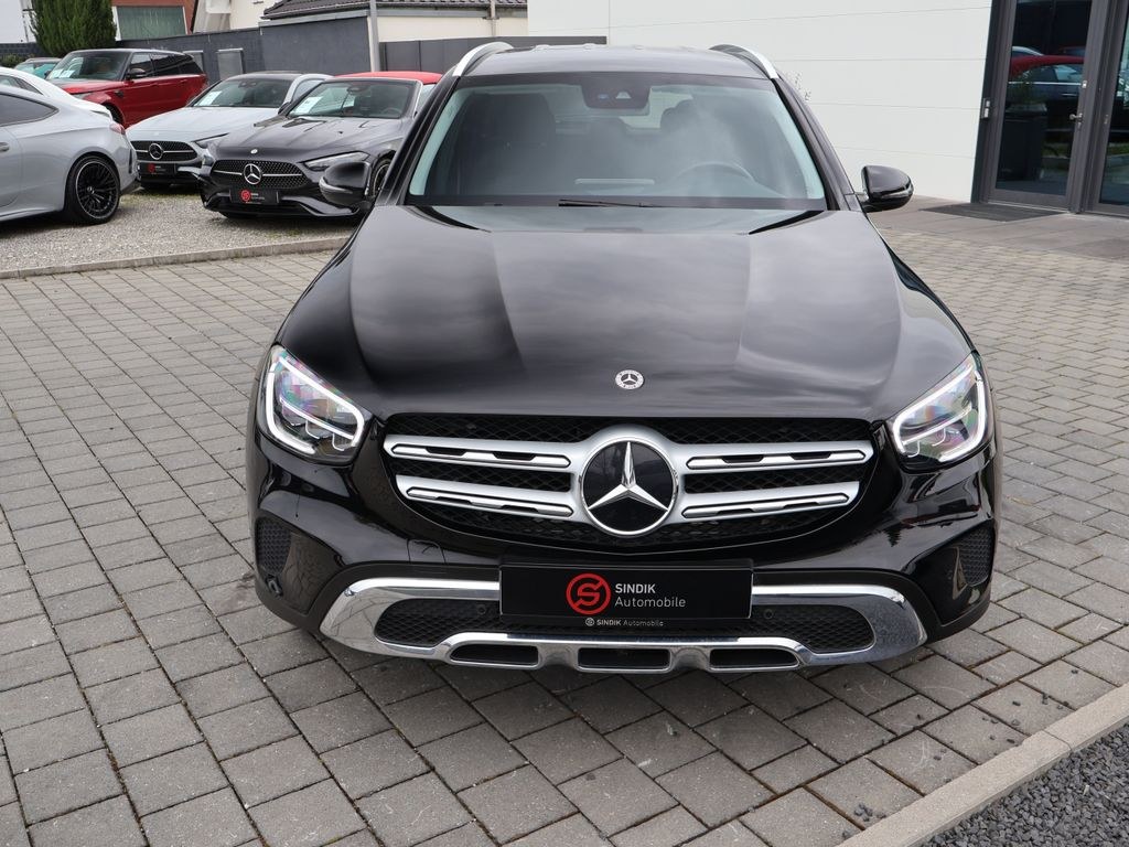 نمای دیگر مرسدس بنز GLC 400 d 4M دیسترونیک-MBUX-دوربین-گرمکن صندلی