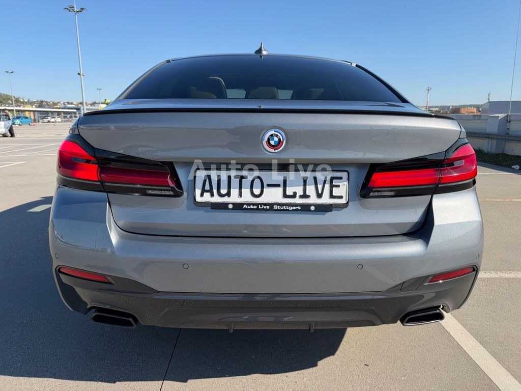 نمای دیگر بی ام و 530 d*پکیج M*SAG*GSHD*LASER*VIR*HEAD-UP*360*VOL