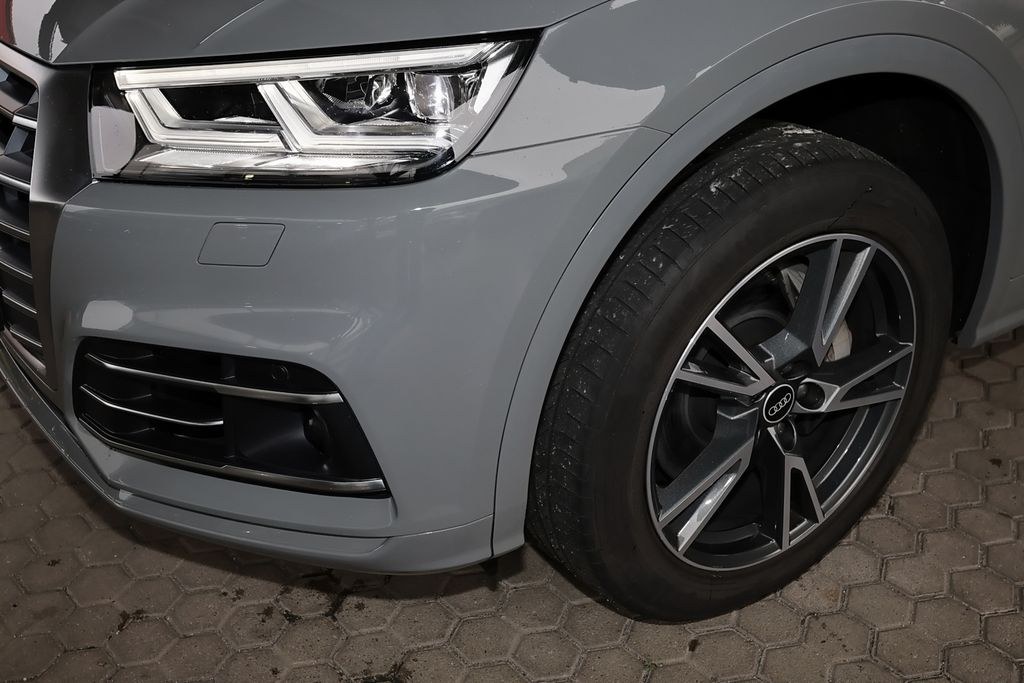 نمای دیگر آئودی Q5 50 TDI کواترو گرمکن کمکی+دوربین+دیسترونیک+19 اینچ