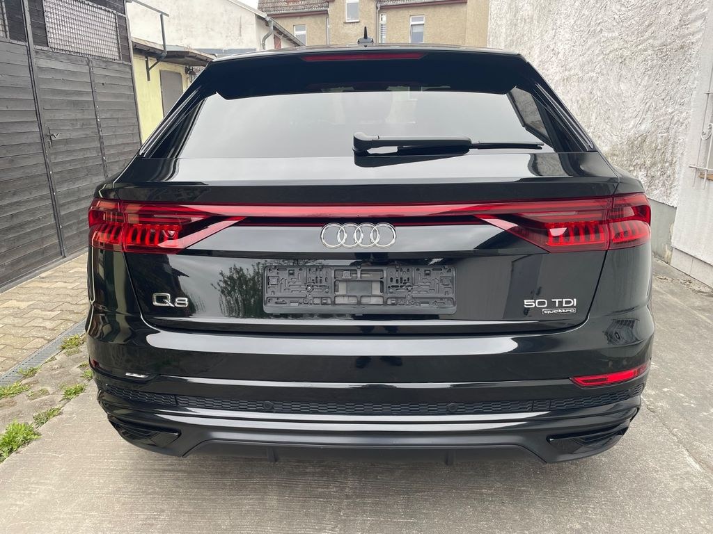 نمای دیگر آئودی Q8 50 TDI کواترو S-لاین*مموری*چرم*پانوراما*