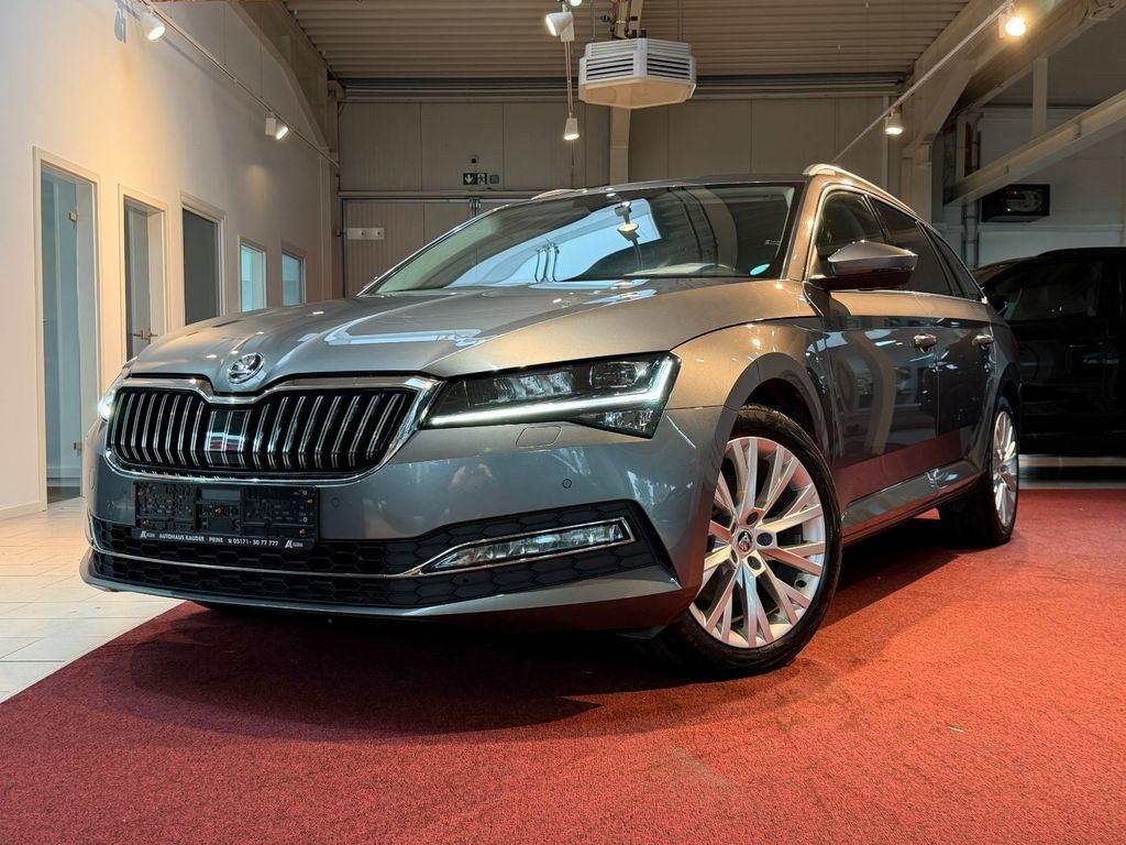 نمای دیگر اشکودا سوپرب کامبی 2.0 TDI 4x4 DSG استایل *LED*AHK*