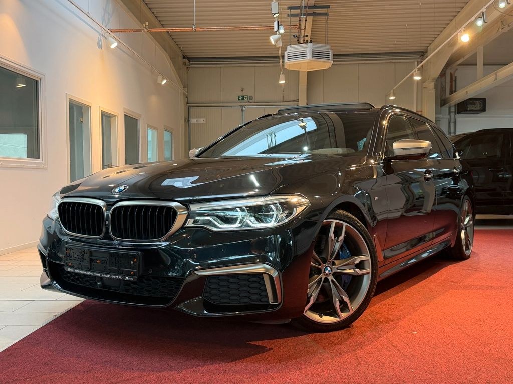نمای دیگر بی ام و M550 d xDrive تورینگ *LED*ناوی*ویرچوال*کامرا*