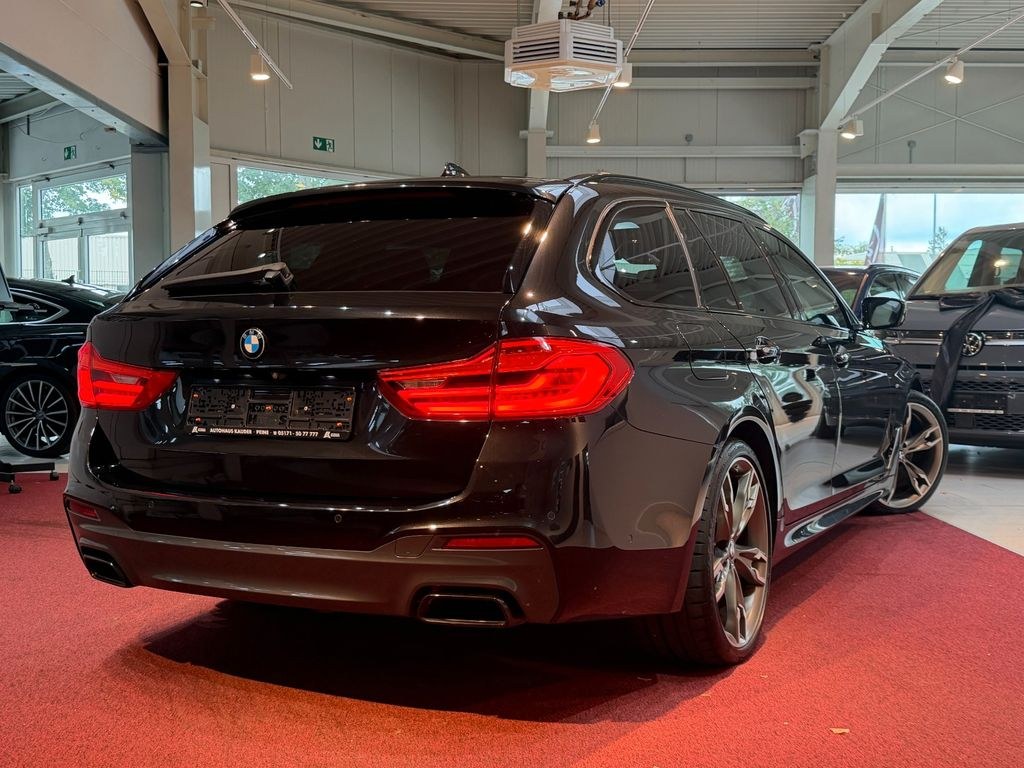 نمای دیگر بی ام و M550 d xDrive تورینگ *LED*ناوی*ویرچوال*کامرا*