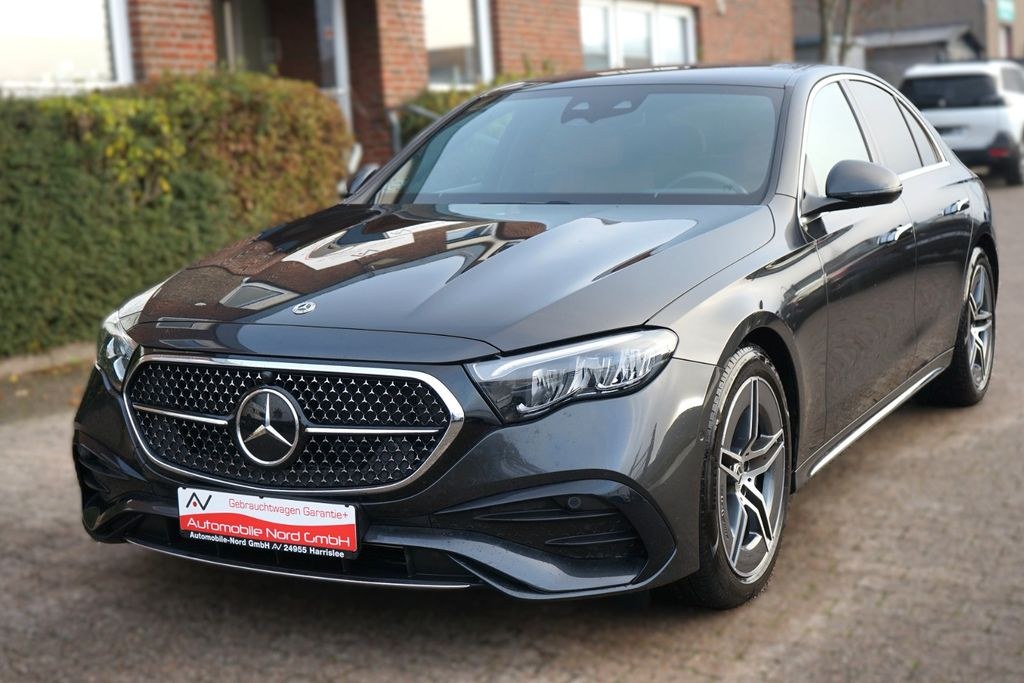 نمای دیگر مرسدس بنز E 220 d AMG لاین ادونسد*دوربین*بدون کلید