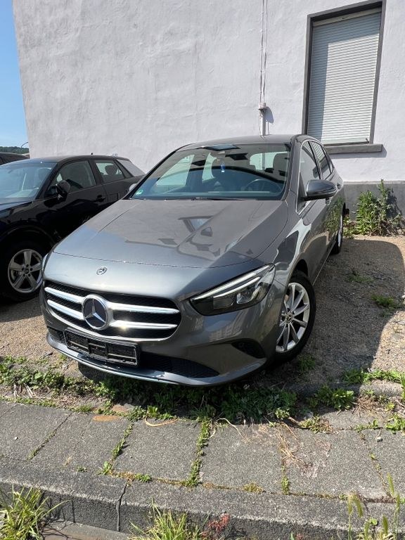 مرسدس بنز B 180 B B 180 d