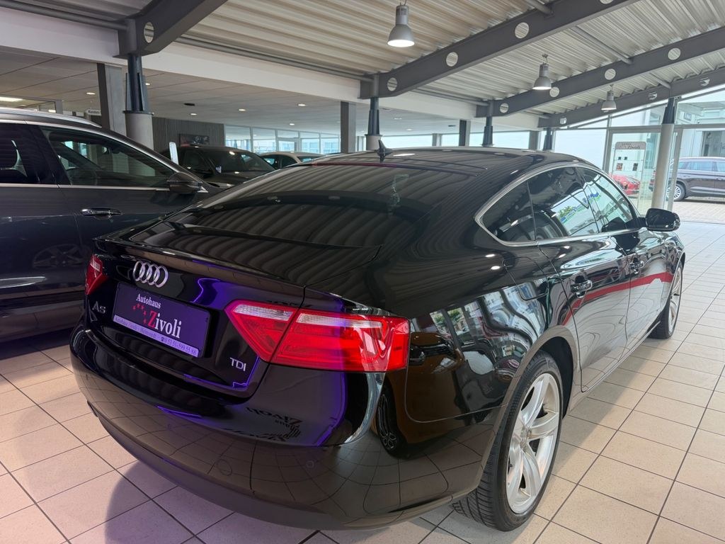 نمای دیگر آئودی A5 اسپرت‌بک 2.0 TDI*نویگیشن*کروز کنترل*بلوتوث*اتوماتیک*
