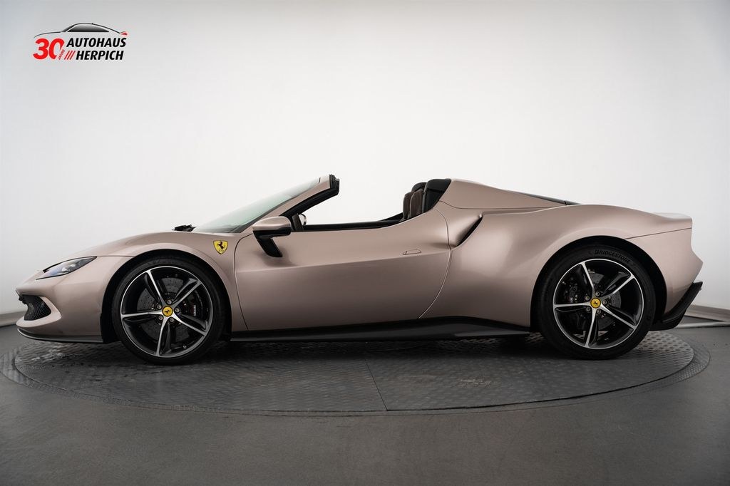 نمای دیگر Ferrari 296 GTS Lift Carbon SPECIAL COLOURS BRONZO SETA