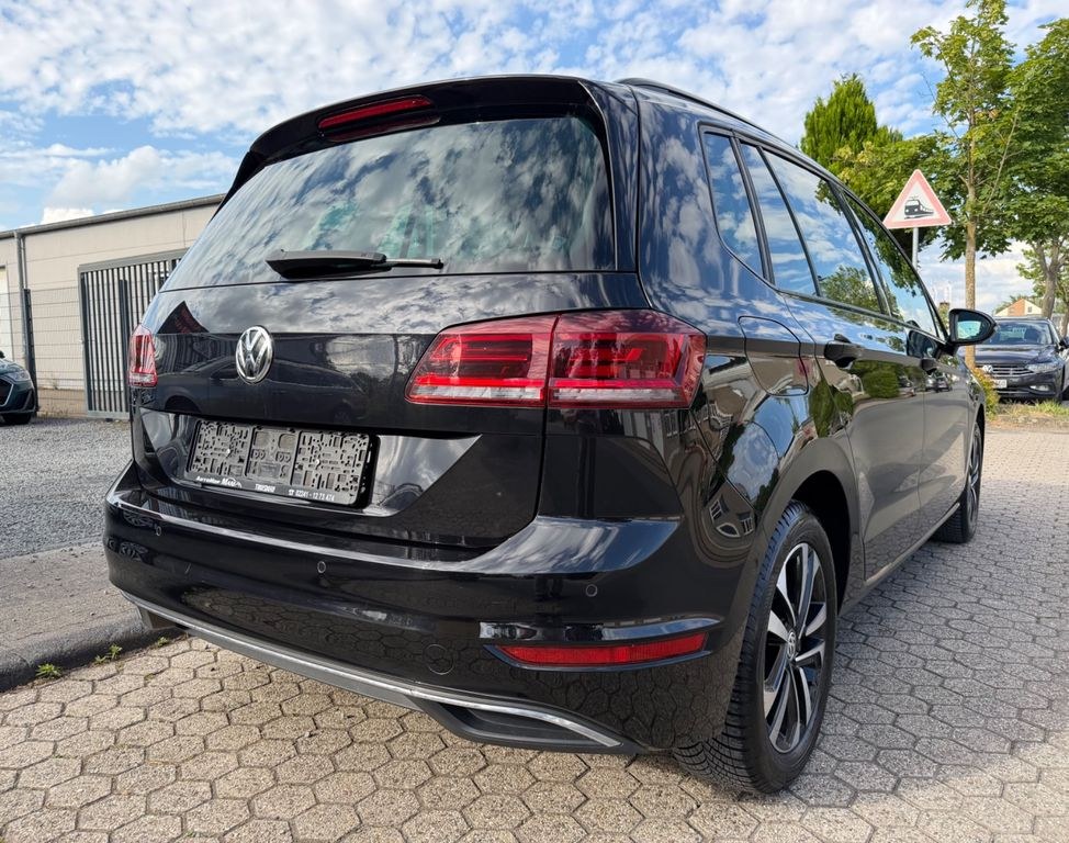 نمای دیگر فولکس واگن گلف اسپورتس ون VII IQ.DRIVE/NAVI/TÜV نو/PDC