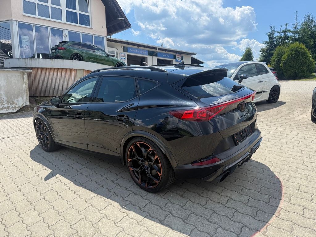 نمای دیگر Cupra Formentor VZ5 4Drive Pano APR KW