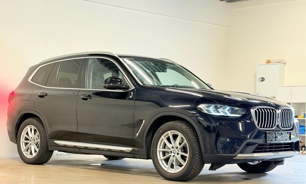 نمای دیگر بی ام و X3 xDrive 20 d فیس لیفت