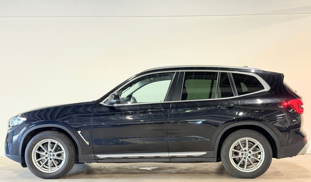 نمای دیگر بی ام و X3 xDrive 20 d فیس لیفت
