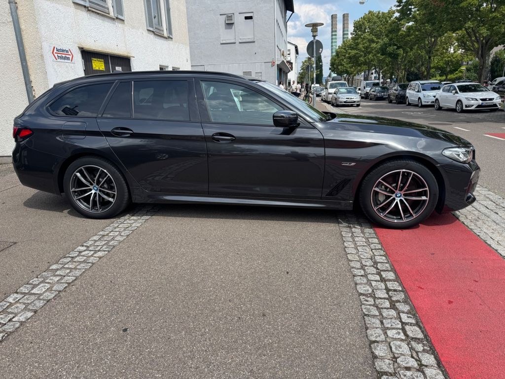 نمای دیگر بی ام و 530 e تورینگ xDrive ام اسپورت/LED/پانو/HUD