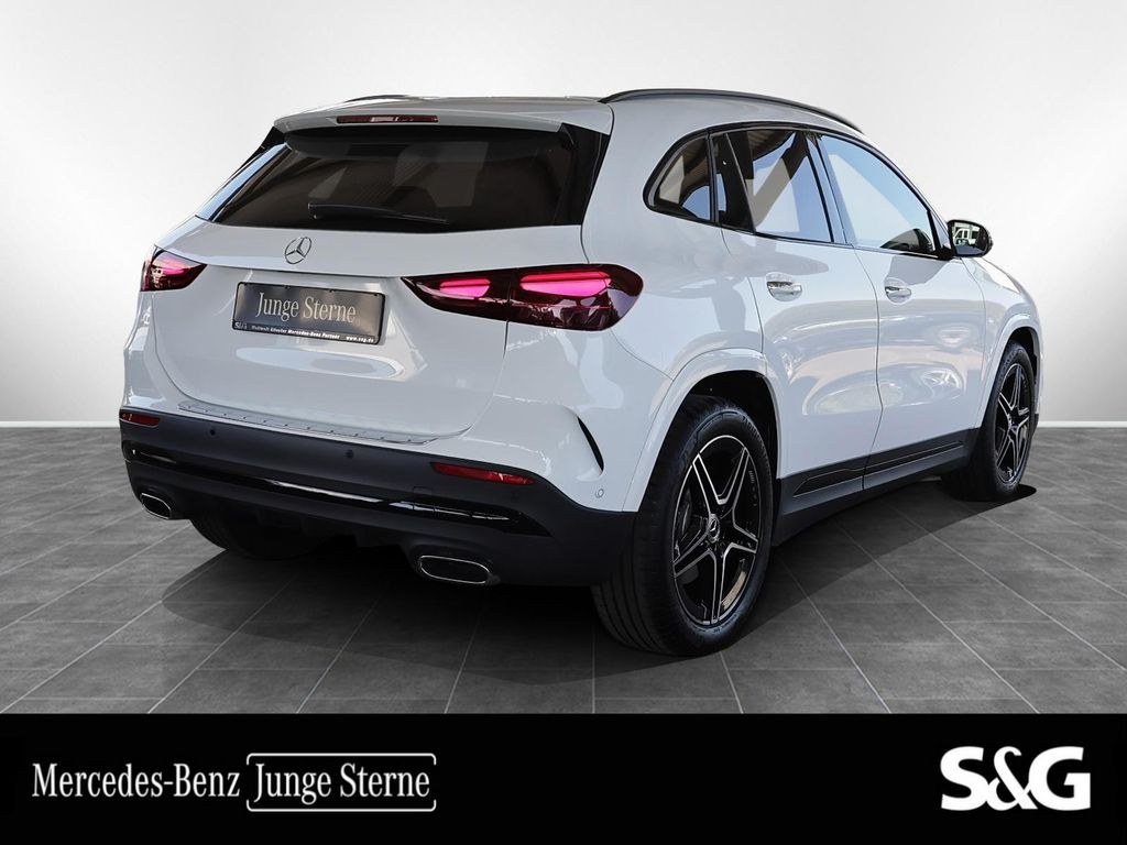 نمای دیگر مرسدس بنز GLA 220 4M AMG ادیشن پانوراما+نایت+حافظه+دیسترونیک