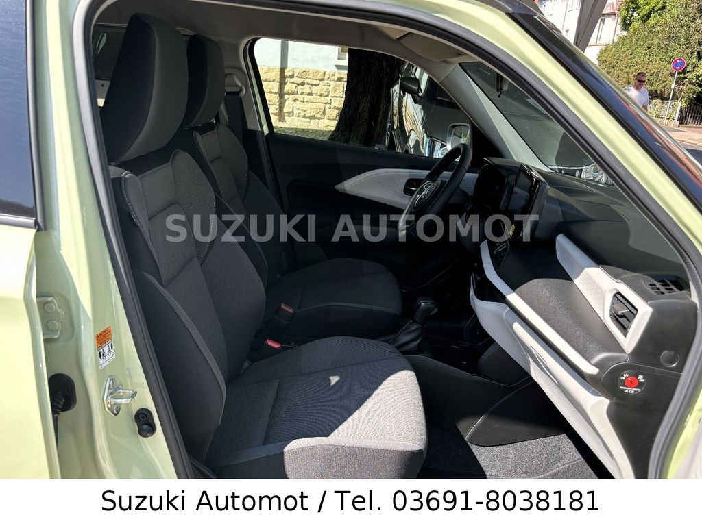 نمای دیگر سوزوکی سوئیفت هیبرید کامفورت CVT LED ناوی دوربین SHZ PDC