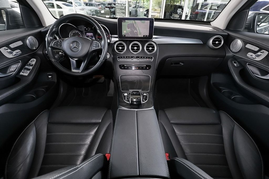 نمای دیگر مرسدس بنز GLC 250 d 4M AMG پانوراما+360°+حافظه+هایفای+دیسترونیک