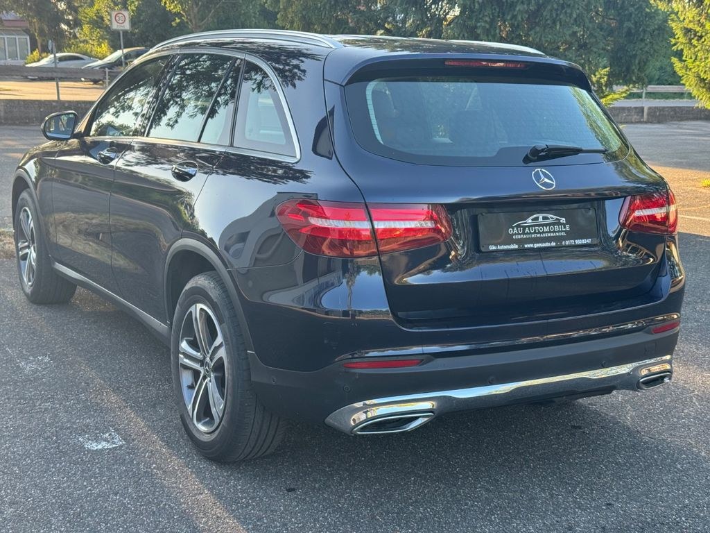 نمای دیگر مرسدس بنز GLC 350 d 4Matic *اتوماتیک، پکیج آفرود، HUD*