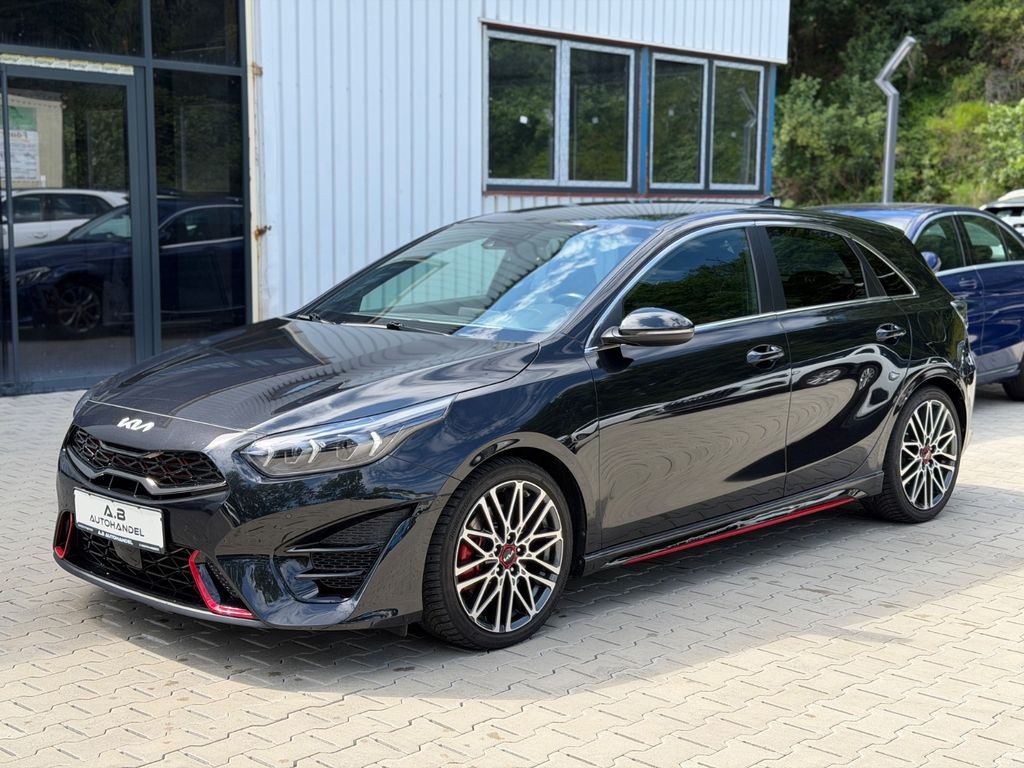 نمای دیگر کیا سید GT/اتوماتیک/LED/JBL/AHK/آلکانتارا/47700km