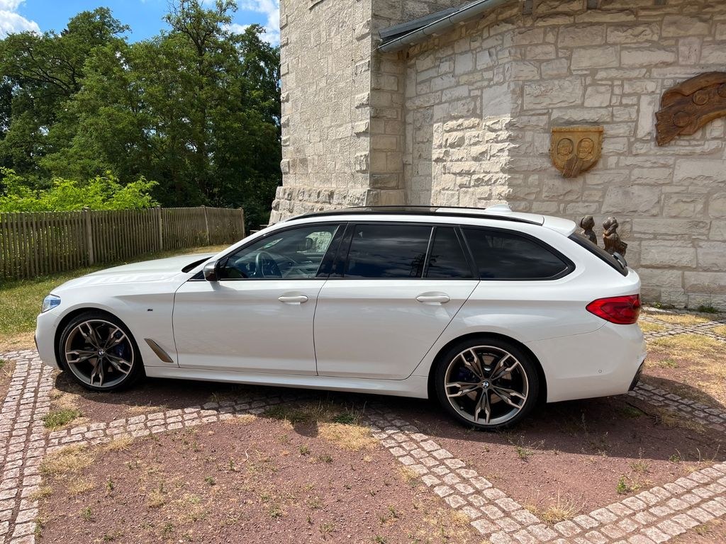 نمای دیگر بی ام و M550d xDrive ایندیویژوال، لیزر، نایتویژن، 20`TV