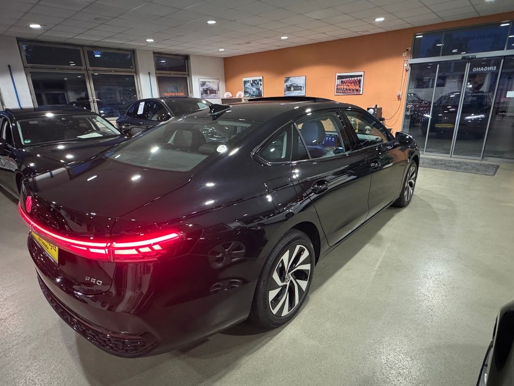 نمای دیگر فولکس واگن پاسات پرو 1.5 TSI DSG,PANORAMA,LED Matrix,HUD,