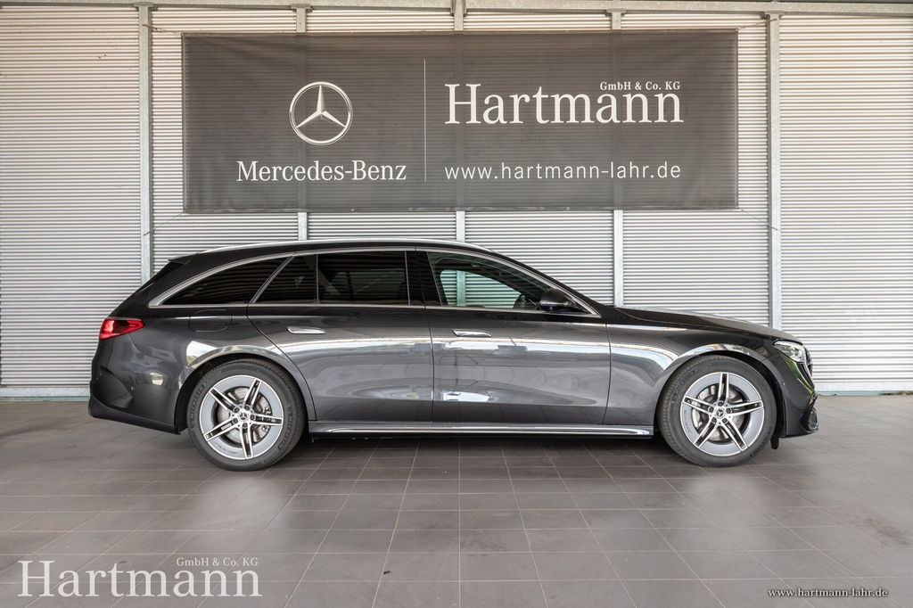 نمای دیگر مرسدس بنز E 450 T 4M AMG ایرماتیک بخاری کمکی قلاب یدک 4D صدا