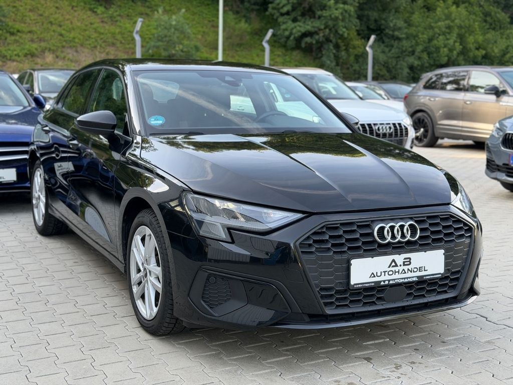 نمای دیگر آئودی A3 اسپورت بک 40 TFSI e ACC / LED / Virtual