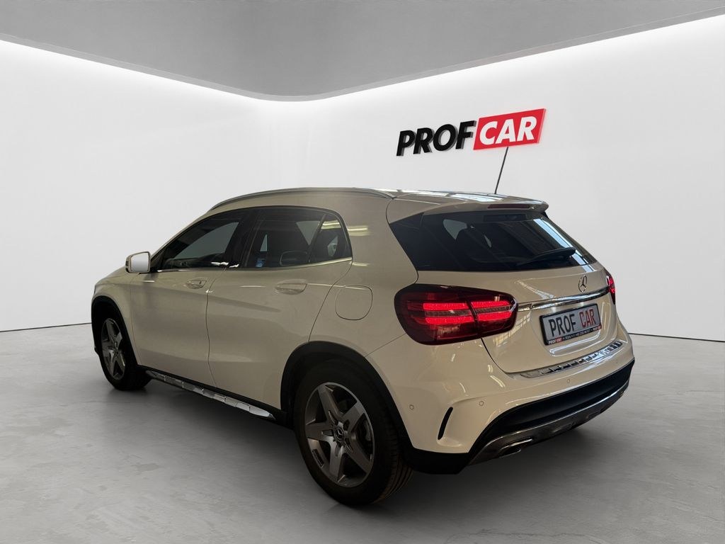 نمای دیگر مرسدس بنز GLA 200 AMG لاین AHK-TOTW-MEM-LED-PDC-SHZ-AMBIEN