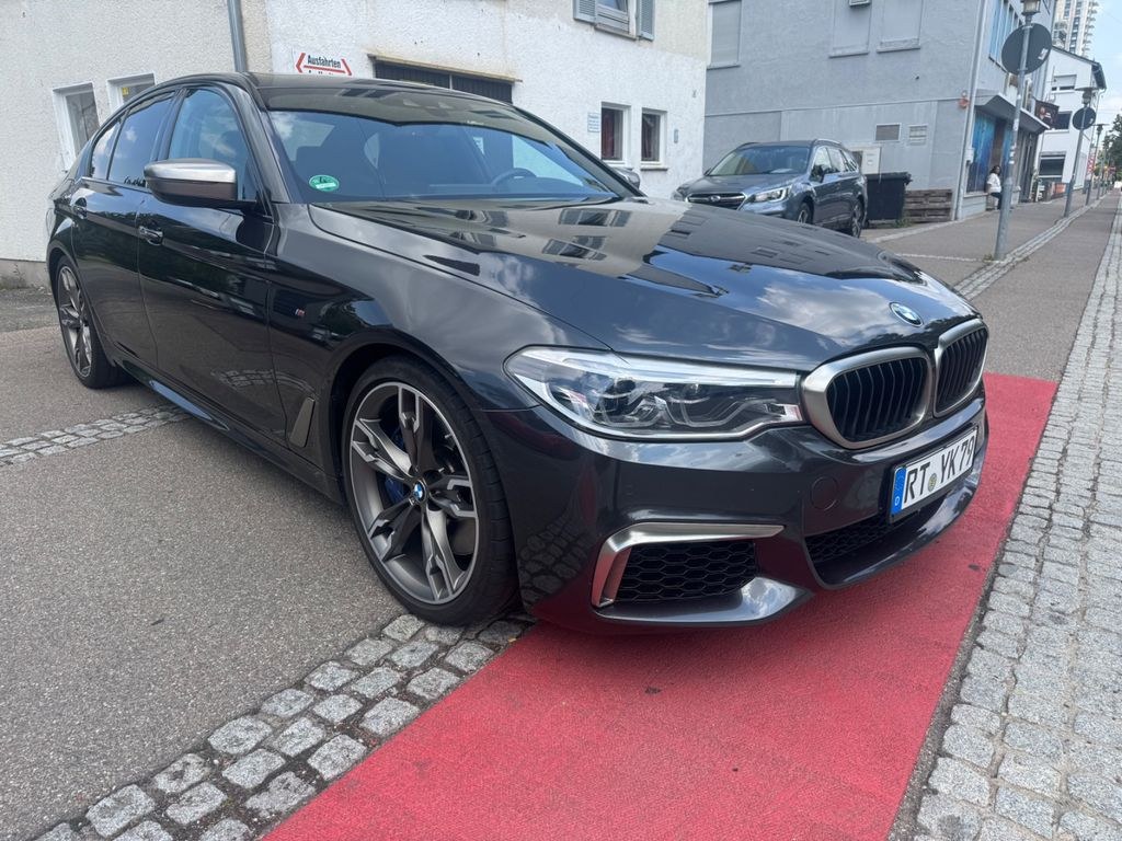 نمای دیگر بی ام و M550 i xDrive/HUD/LED/تیتان