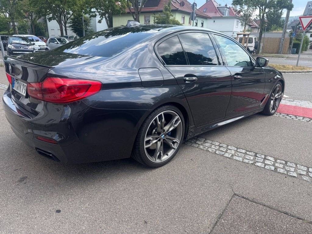 نمای دیگر بی ام و M550 i xDrive/HUD/LED/تیتان