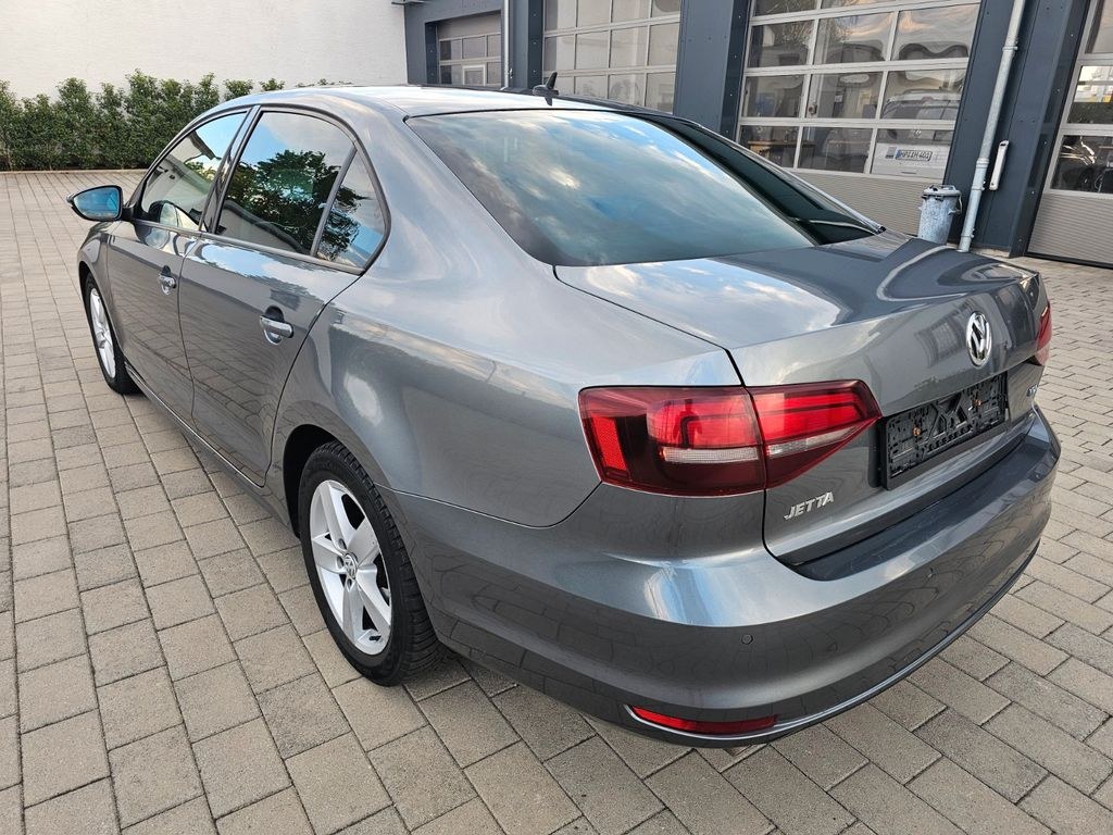 نمای دیگر فولکس واگن جتا 2.0 TDI 81kW بلوموشن*ناوی*کروز کنترل