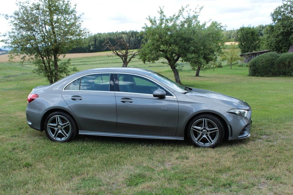 نمای دیگر مرسدس بنز A 220 d AMG لاین, لیموزین, AHK, گارانتی