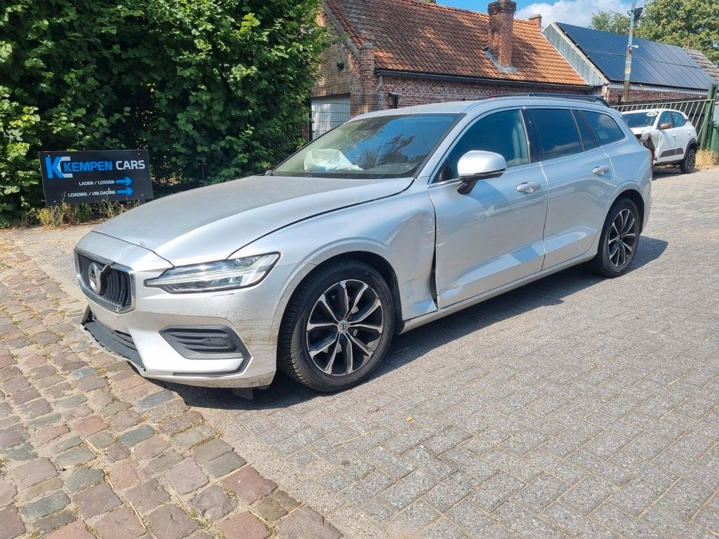 ولوو V60 D3 اتوماتیک استیشن مومنتوم پرو ناوی چرم