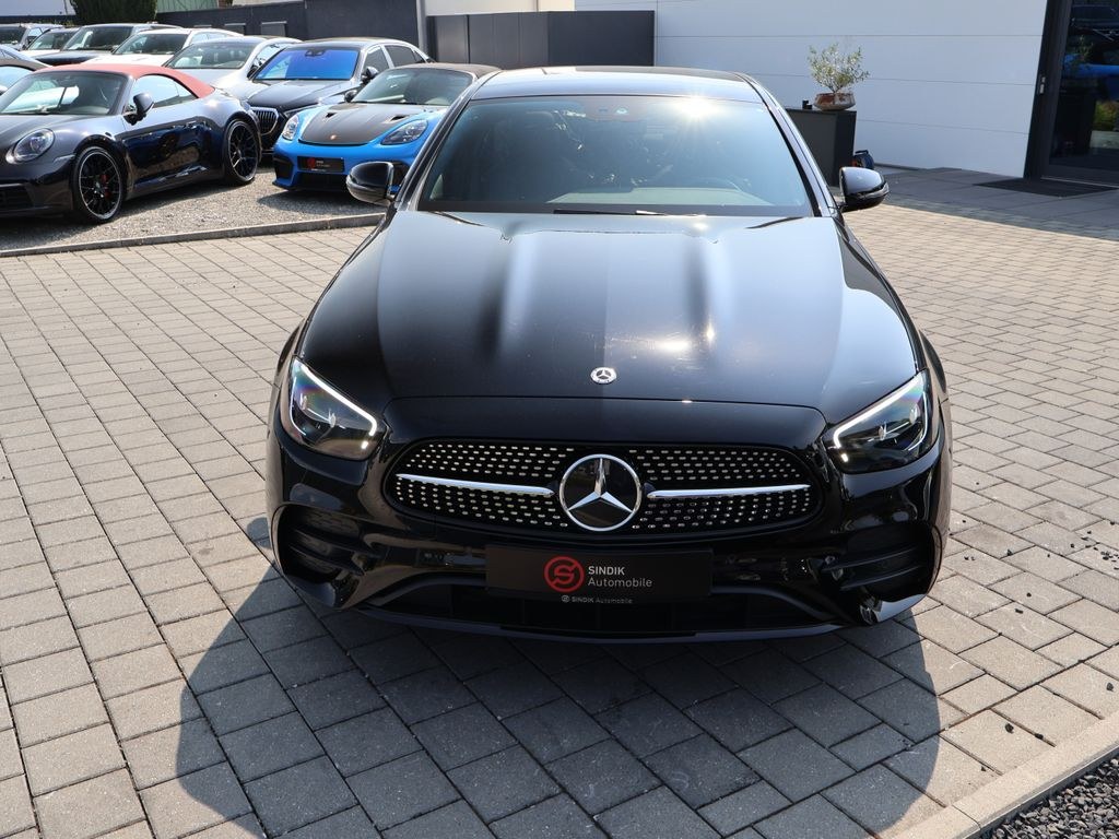 نمای دیگر مرسدس بنز E 300 de 4M AMG پانوراما-نایت پک-قلاب یدک-دوربین-واید اسکرین