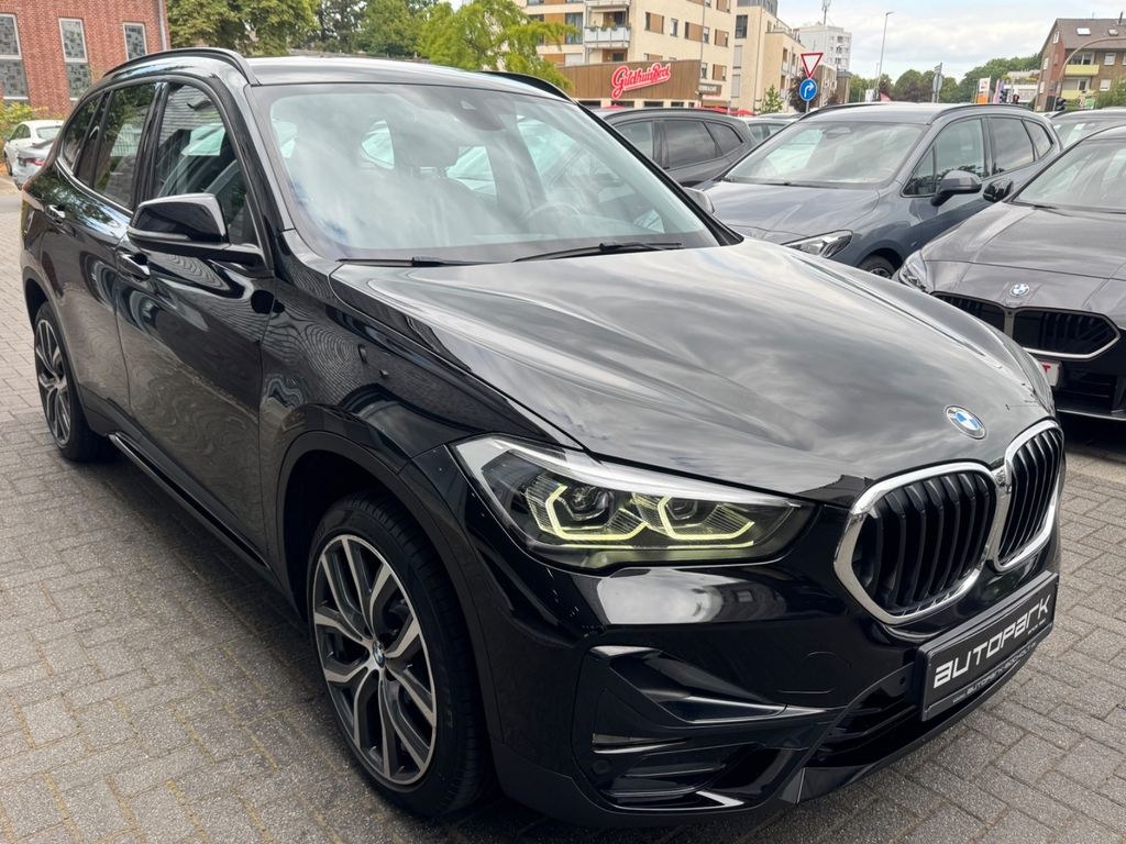 نمای دیگر بی ام و X1 20d اسپورت لاین بیزینس AHK NAVI دوربین 19"