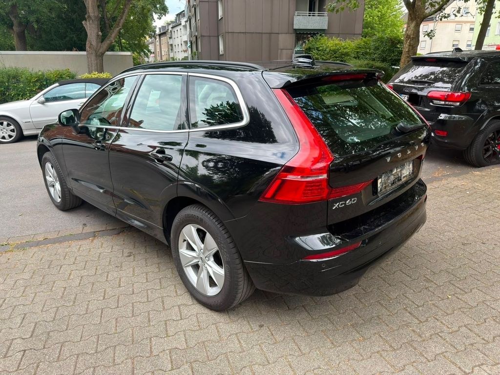 نمای دیگر ولوو XC60 مومنتوم پرو AWD *خرابی توربو*
