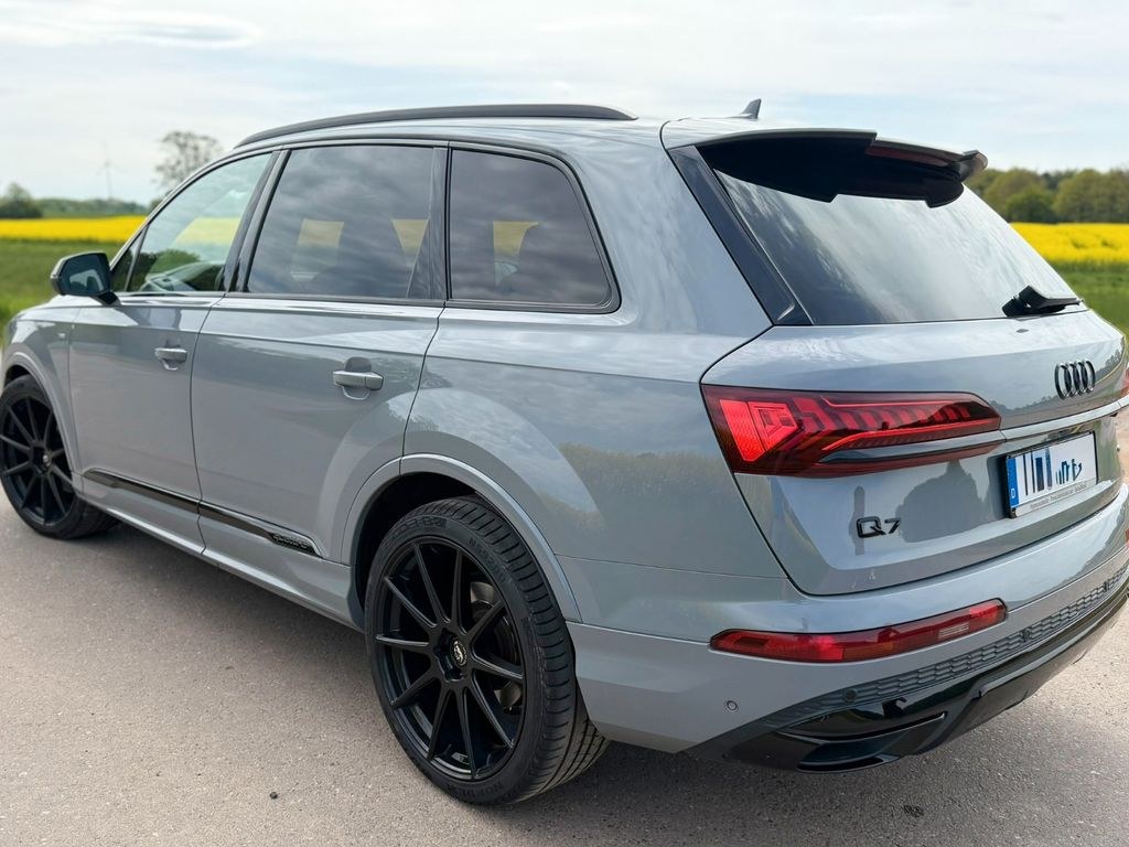 نمای دیگر آئودی Q7 TDI کامپتیشن - اس لاین VOLL+HUD+AHK+PANO+
