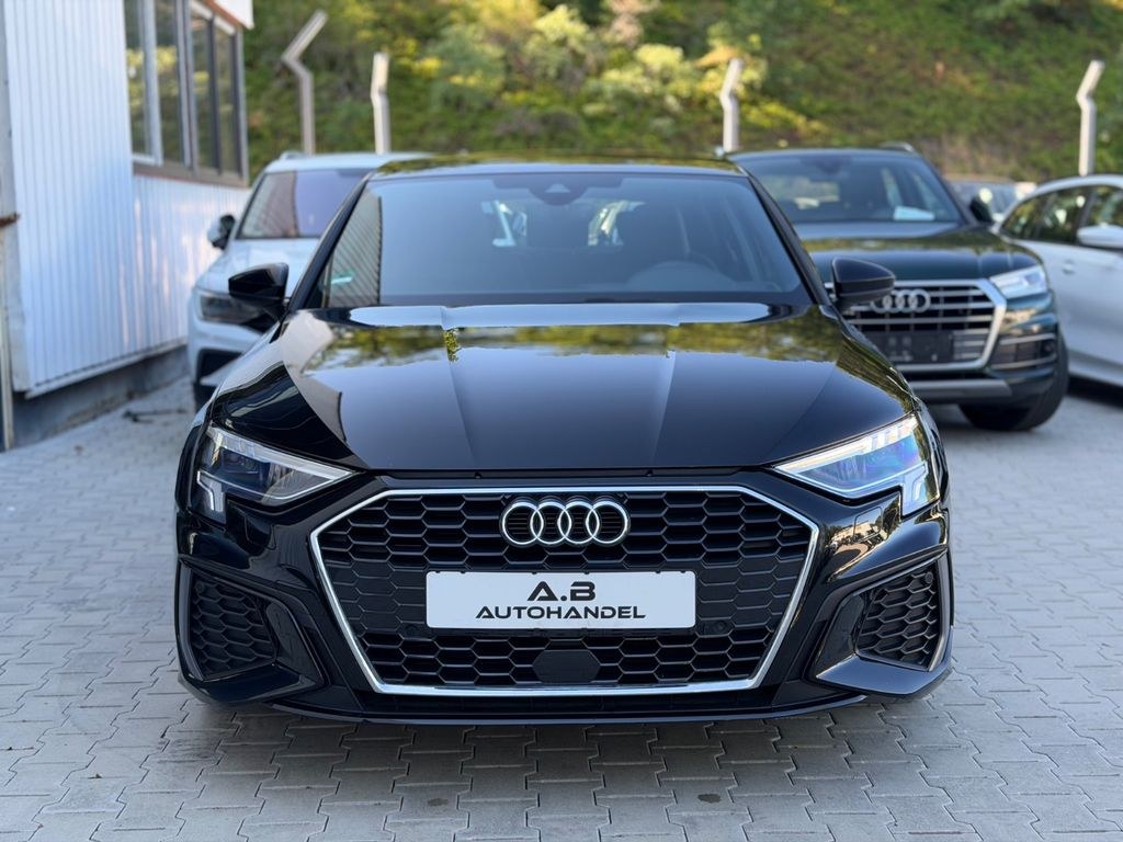 نمای دیگر آئودی A3 اسپورت بک 35 TDI اس لاین / LED / NAVI / AHK / 73.900km