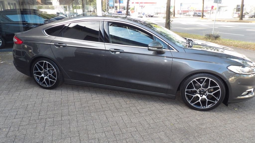 نمای دیگر فورد Mondeo Lim. Titanium*19" ALU*Navi*AHK*