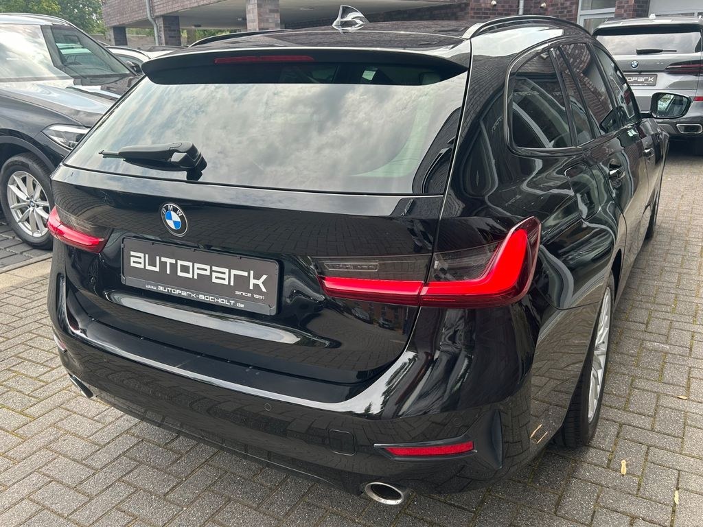 نمای دیگر بی ام و 320 d اسپورت لاین M فرمان°دوربین°ACC°DIGI